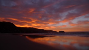 Sunrise over Allan's beach, Otago península